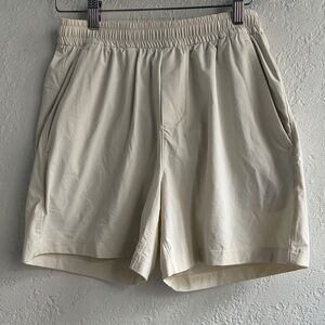 Lululemon Men's Cream Shorts
